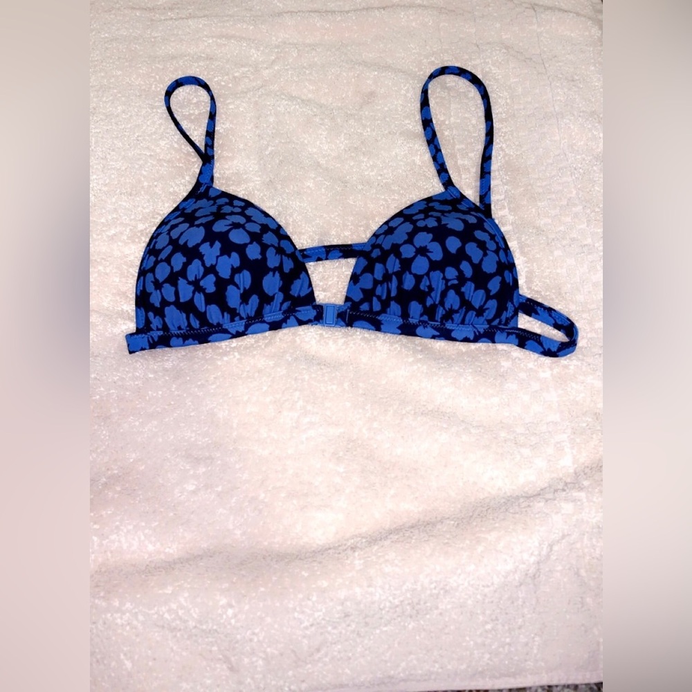 Aerie Black And Blue Hibiscus Bikini Top
